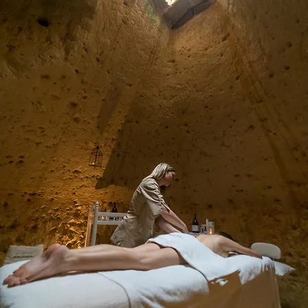 Masseria Muntibianchi Agriresort Restaurant & * 奥特朗托